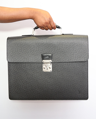 Moskova Briefcase, front view